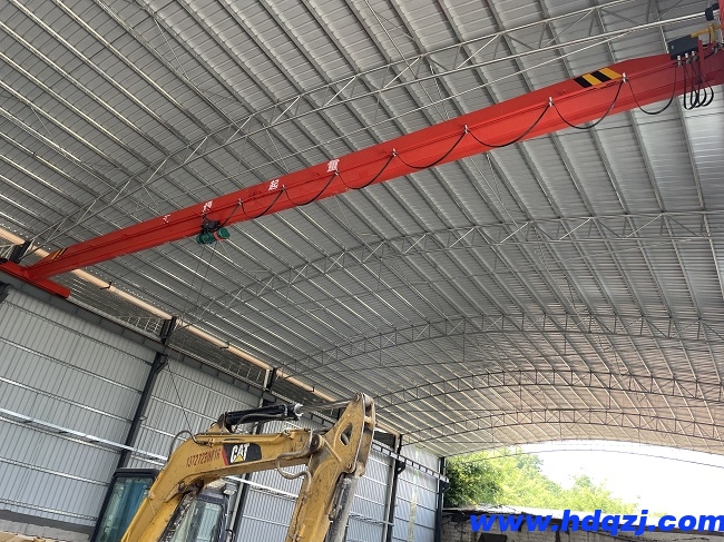 單梁起重機(jī)廠家 單梁起重機(jī)廠家