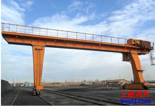 找廠家進行龍門吊出租要注意哪些方面？